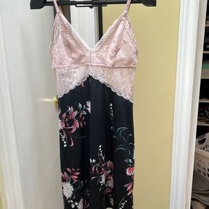 La Vie en Rose sleepwear, size Small